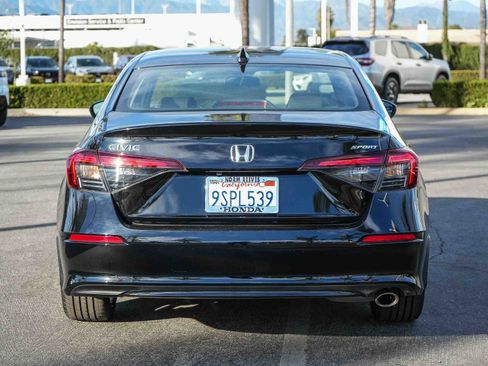 Used 2025 Honda Civic Sport image 8