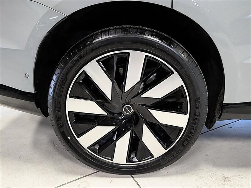 Used 2025 Volvo EX90 Ultra AWD/4WD image 13