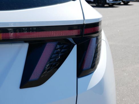 Certified 2023 Hyundai Tucson Limited image 17