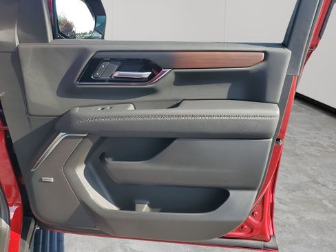 New 2026 GMC Yukon Denali w/ Sun & Power Step Package image 13