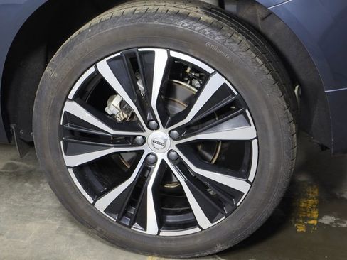 Used 2023 Volvo XC60 B5 Plus w/ Climate Package image 39