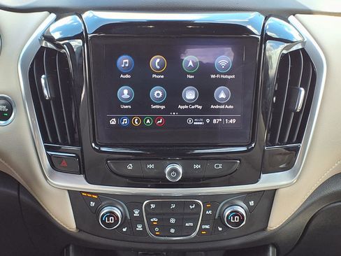 Certified 2023 Chevrolet Traverse Premier FWD image 9