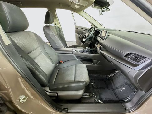 Used 2025 Nissan Rogue SV AWD/4WD image 11