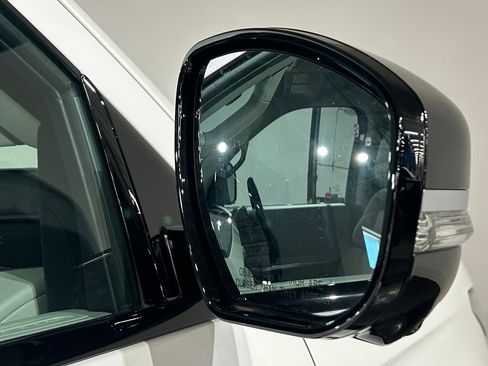 New 2026 Lincoln Navigator Reserve w/ Jet Appearance Package AWD/4WD image 12