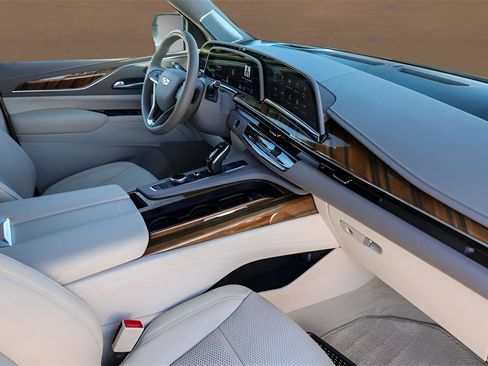 Certified 2024 Cadillac Escalade Premium Luxury Platinum w/ Heavy-Duty Trailer Package image 23