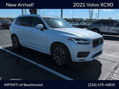 Used 2021 Volvo XC90 T5 Momentum w/ Climate Package