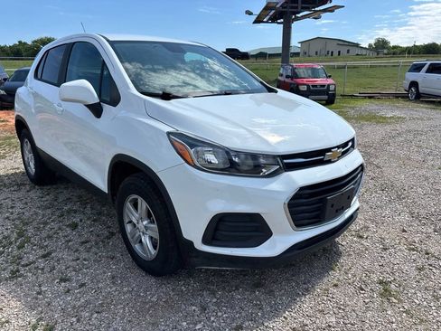Used 2021 Chevrolet Trax LS w/ Tint and Cruise Package AWD/4WD image 1