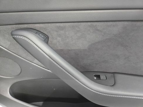 Used 2022 Tesla Model 3 RWD image 8