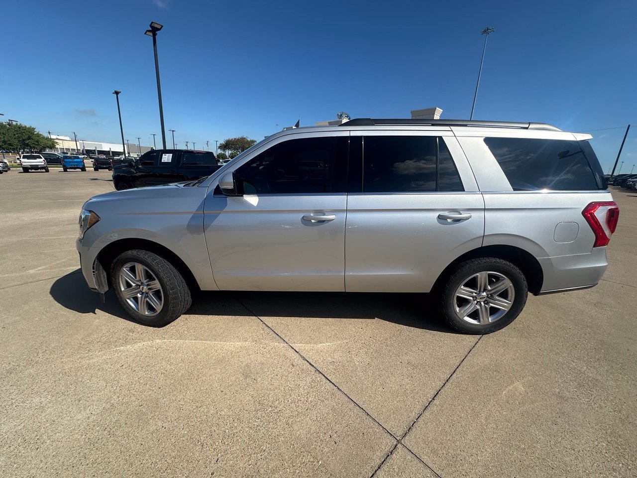 Used 2019 Ford Expedition XLT w/ Equipment Group 202A RWD image 15