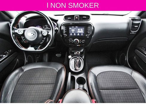Used 2018 Kia Soul ! image 6