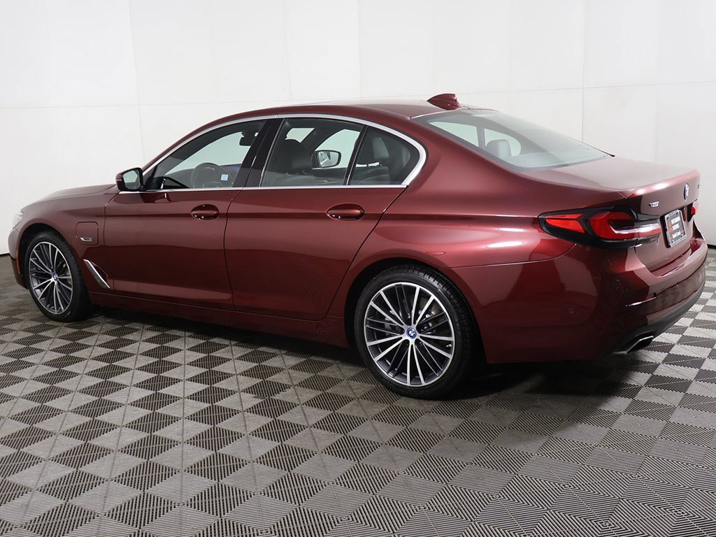 Used 2023 BMW 530e xDrive w/ Convenience Package AWD/4WD image 14