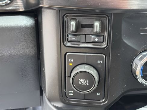 New 2026 Ford F250 Lariat w/ Lariat Ultimate Package image 18