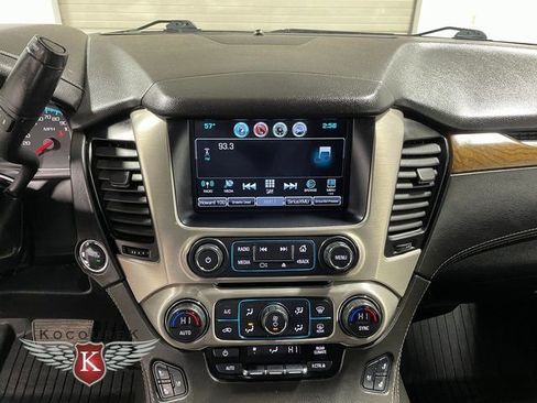 Used 2020 GMC Yukon XL Denali AWD/4WD image 17