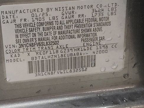 Used 2025 Nissan Versa SR w/ Trunk Package FWD image 33