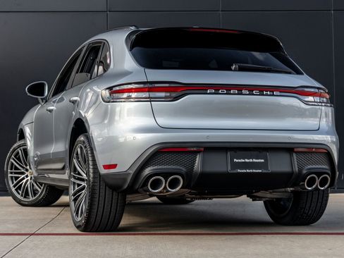 Certified 2026 Porsche Macan AWD/4WD image 3