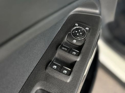 Used 2020 Ford EcoSport SE image 25