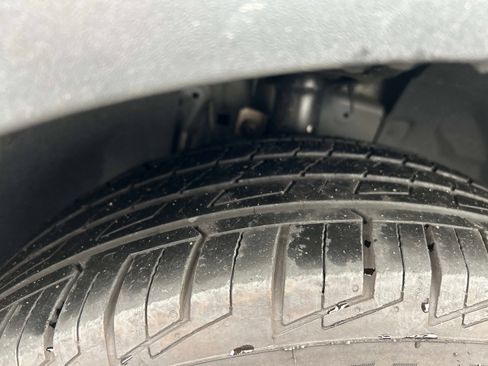 Used 2016 Ford Escape SE w/ SE Leather Comfort Package image 17