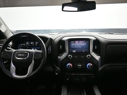 Used 2022 GMC Sierra 2500 SLT w/ SLT Preferred Package image 21