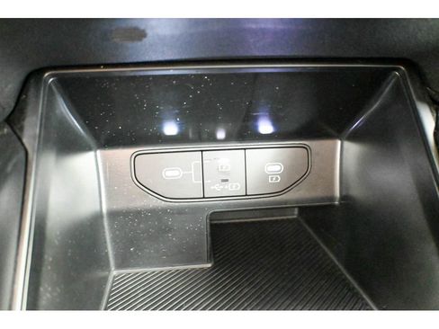 Certified 2025 Kia Sorento LX image 26