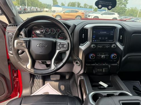 Certified 2021 Chevrolet Silverado 1500 LT Trail Boss w/ LPO, Dark Essentials Package AWD/4WD image 17
