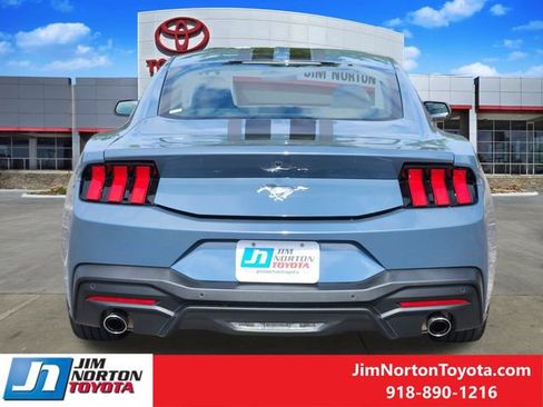 Used 2024 Ford Mustang Coupe RWD image 6