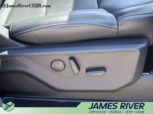 Used 2025 Ford Expedition Max Platinum AWD/4WD image 10