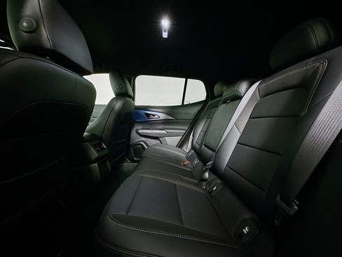 Used 2025 Chevrolet Equinox EV LT w/ Convenience Package FWD image 28