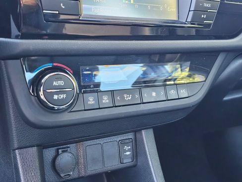Used 2016 Toyota Corolla S FWD image 30