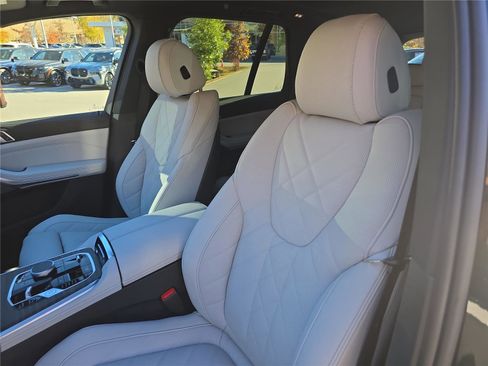 New 2026 BMW X5 xDrive50e w/ Premium Package AWD/4WD image 22