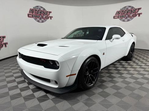 Used 2021 Dodge Challenger R/T Scat Pack RWD image 3