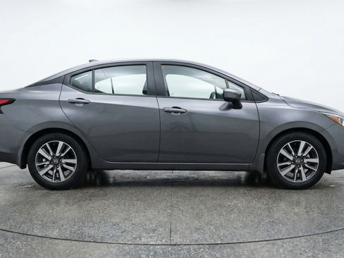 Used 2025 Nissan Versa SV image 11