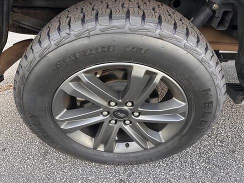 Used 2023 Ford F150 Lariat w/ Equipment Group 502A High AWD/4WD image 38