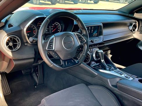 Used 2018 Chevrolet Camaro LT image 14