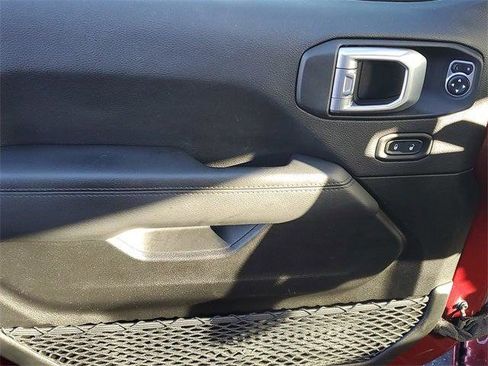 Certified 2021 Jeep Wrangler Unlimited Sahara image 16