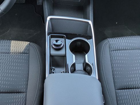 New 2026 Chevrolet Equinox LT w/ Safety and Technology Package FWD image 6