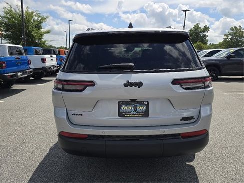 New 2025 Jeep Grand Cherokee L Altitude image 14