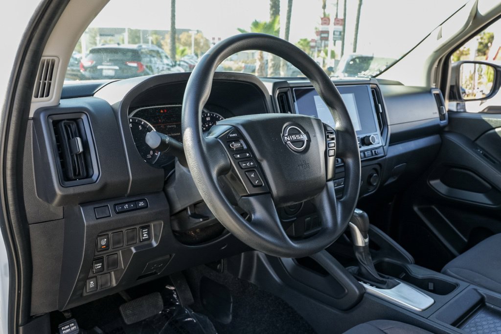 Used 2025 Nissan Frontier S w/ S Utility Package RWD image 17
