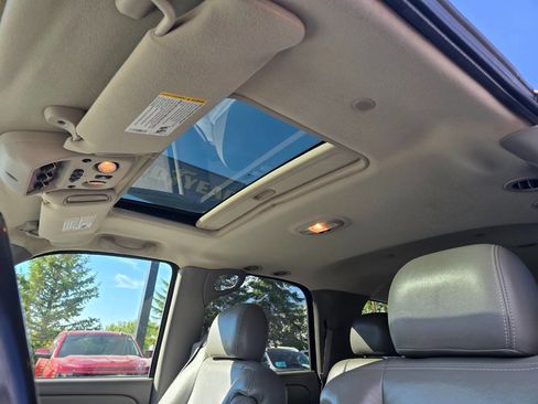 Used 2005 Chevrolet Tahoe Z71 w/ Preferred Equipment Group image 20