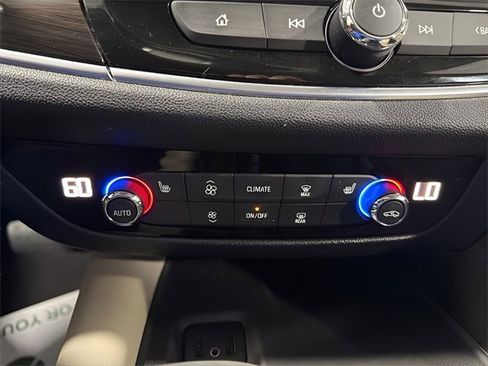 Used 2019 Buick Enclave Essence image 20