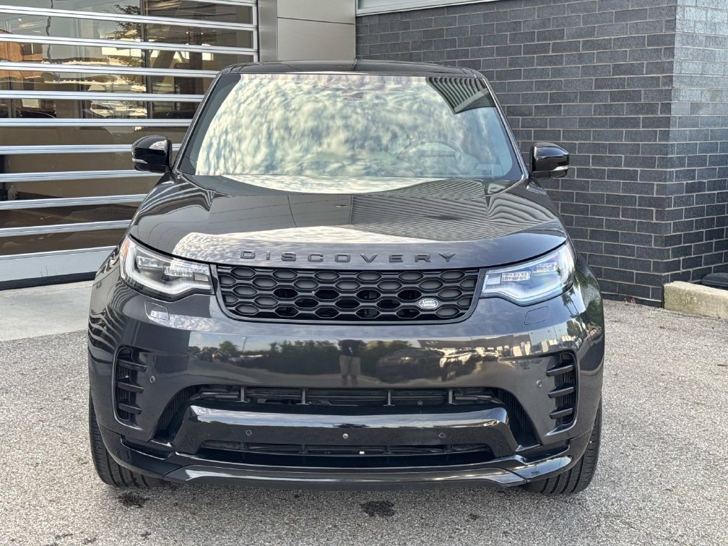 Certified 2024 Land Rover Discovery Dynamic SE AWD/4WD image 2