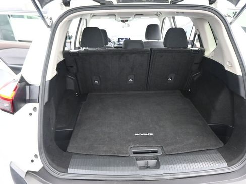 Used 2023 Nissan Rogue S FWD image 41