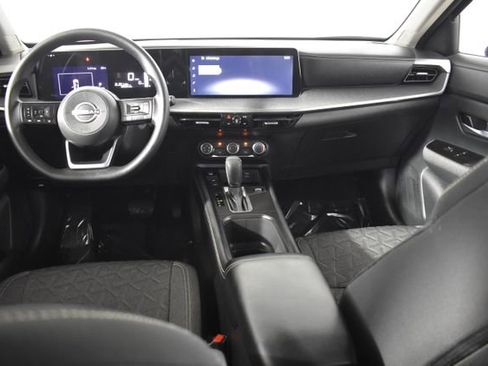 Certified 2025 Nissan Kicks SV AWD/4WD image 24