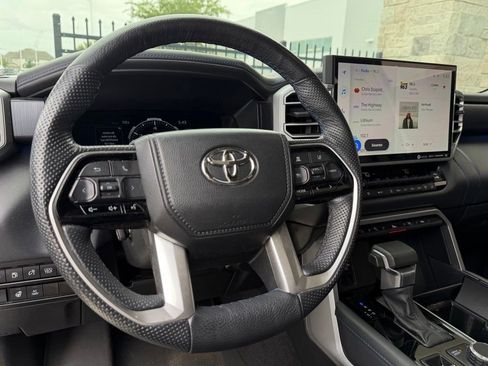 Used 2024 Toyota Tundra Platinum AWD/4WD image 12