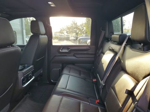 Used 2024 GMC Sierra 3500 Denali w/ Denali Reserve Package AWD/4WD image 11