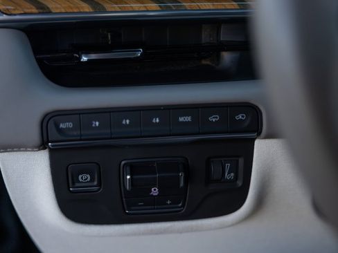 Used 2024 Cadillac Escalade Sport Platinum w/ Heavy-Duty Trailer Package image 42