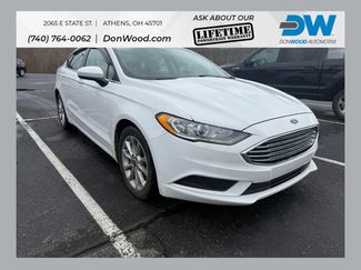 Used 2017 Ford Fusion SE video 1