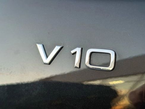 Used 2011 Audi R8 V10 image 4