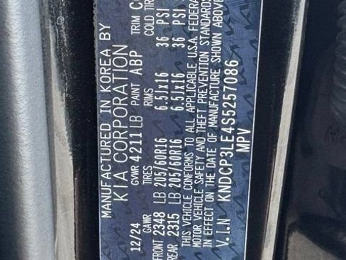 Used 2025 Kia Niro LX FWD image 40