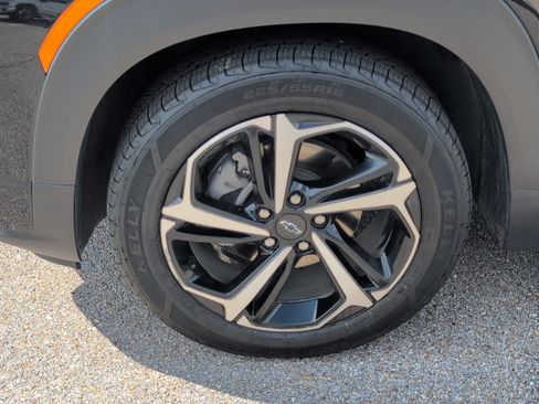 Used 2023 Chevrolet TrailBlazer RS w/ Convenience Package FWD image 11