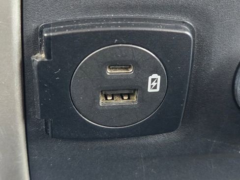 Used 2023 Ford Expedition Max XLT image 36